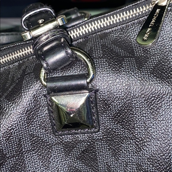 Handbag - Picture 2 of 10